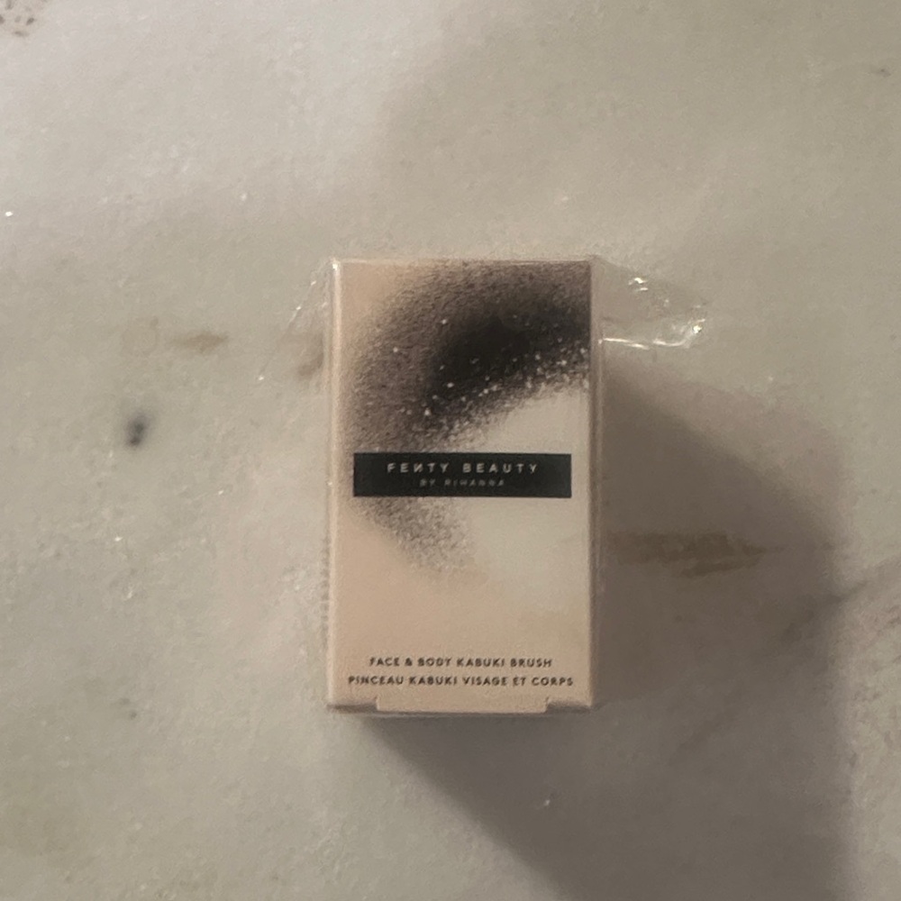 Fenty Beauty Face & Body Kabuki Brush - Beige & Black Accents